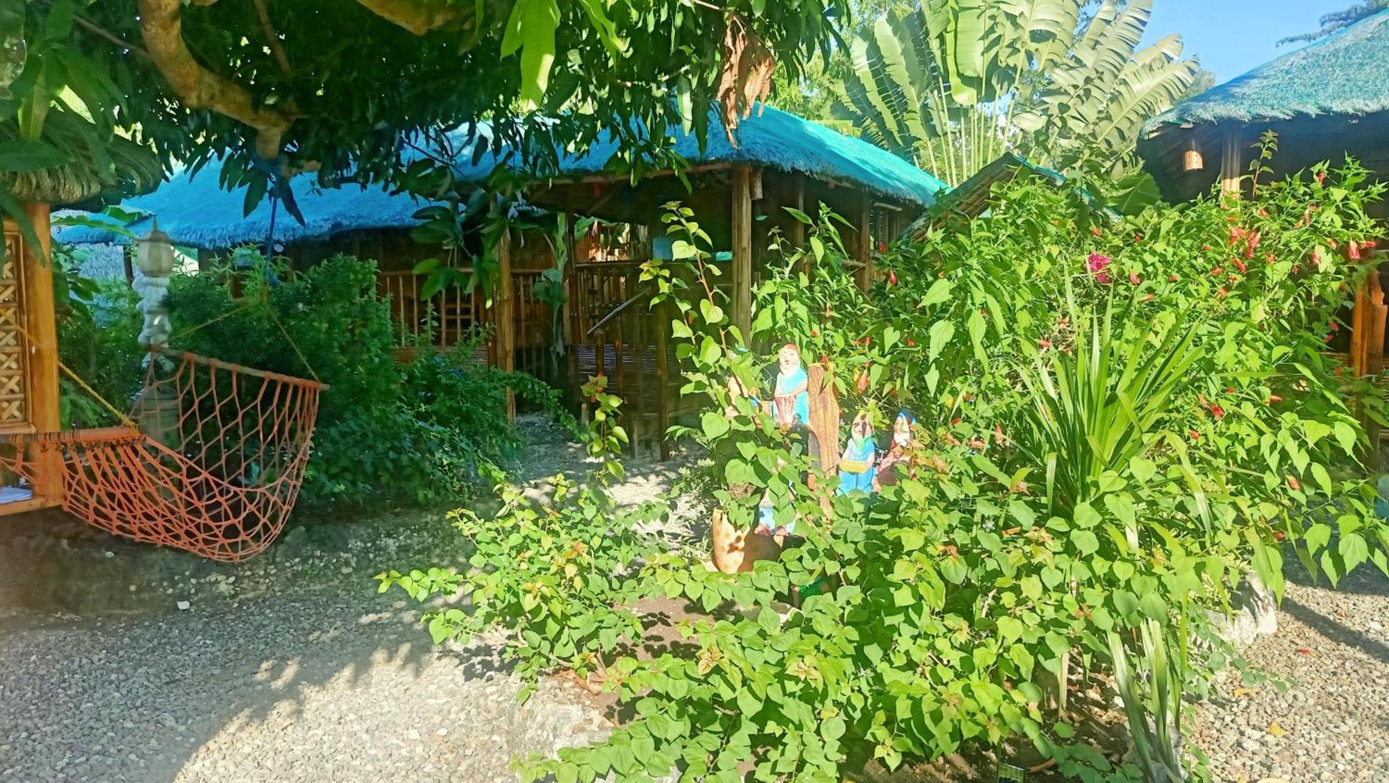 Moalboal Bamboo House / Rooms Exterior foto