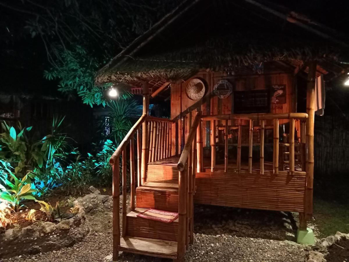 Moalboal Bamboo House / Rooms Exterior foto